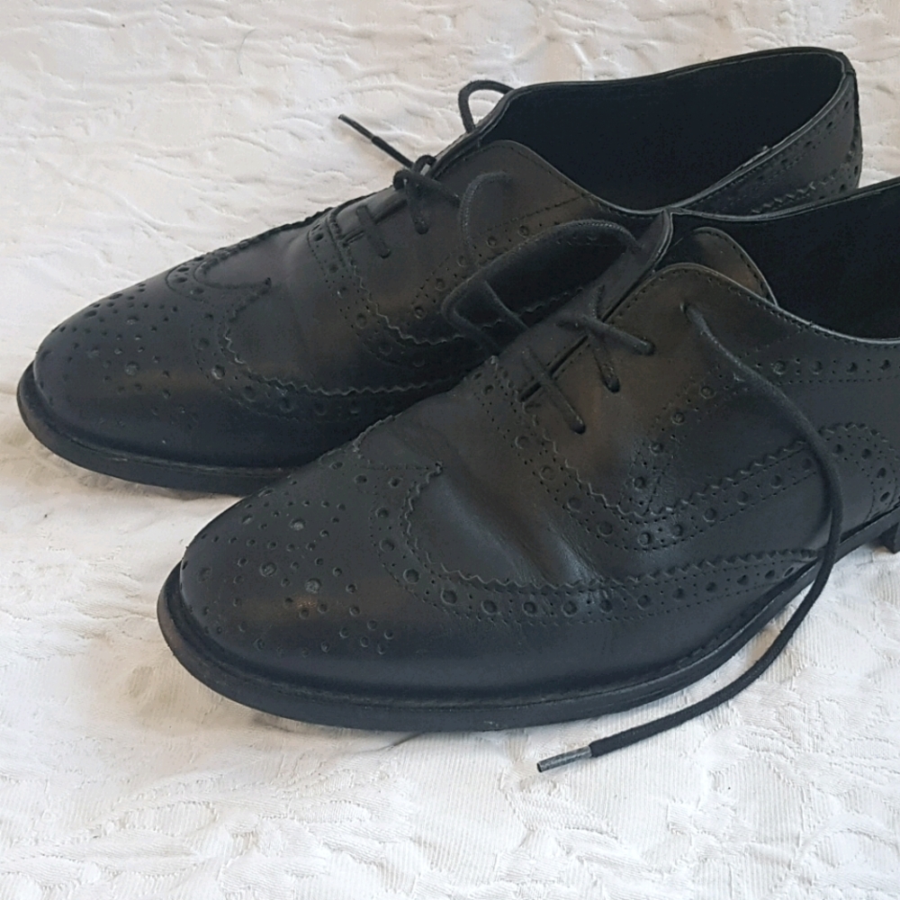 Vintage leather wingtip oxfords
